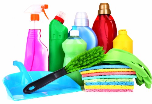 Kitchen and bathroom cleaning in SE11 property