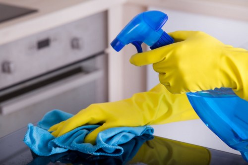 Professional end of tenancy cleaning in a SE11 apartment kitchen