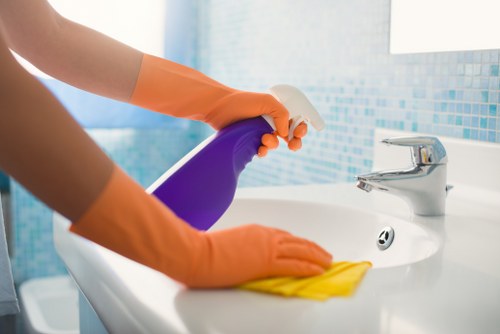 Cleaning kitchen surfaces after renovation in SE11