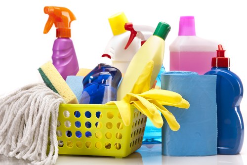 Local cleaner handling end of tenancy cleaning in SE11
